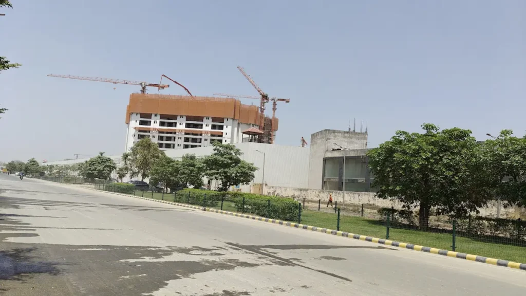 Ahluwalia Contracts work at DLF Arbour project